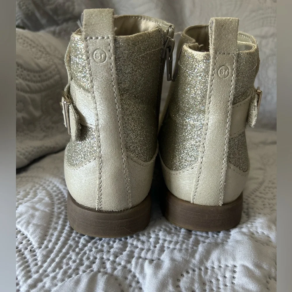 Stride Rite pretty pearlized
